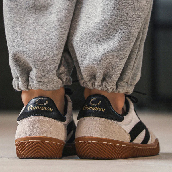 Classic men's retro sneakers, offering orthopedic comfort and support for all-day wear.