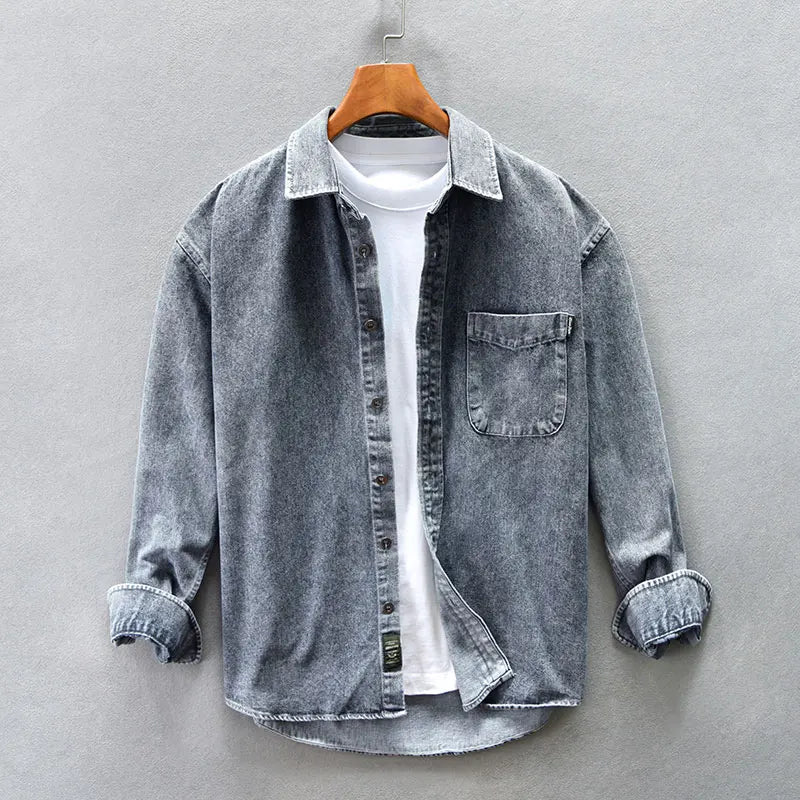 Comfortable men's warm shirt jacket, perfect for layering & all-day comfort in cold weather.