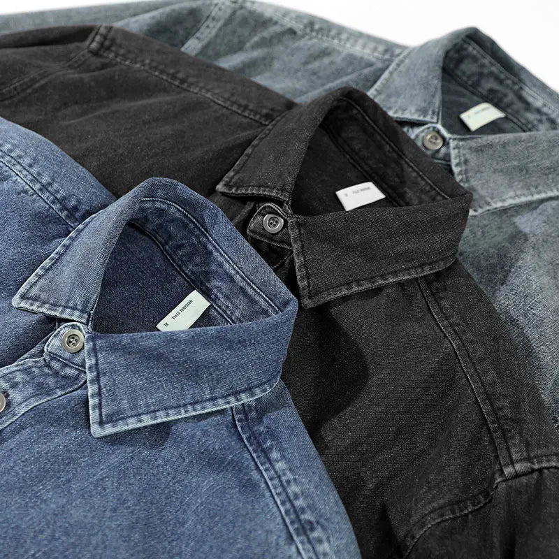 Versatile men's warm layering shirt jacket, offering comfort & rugged style for any casual occasion.