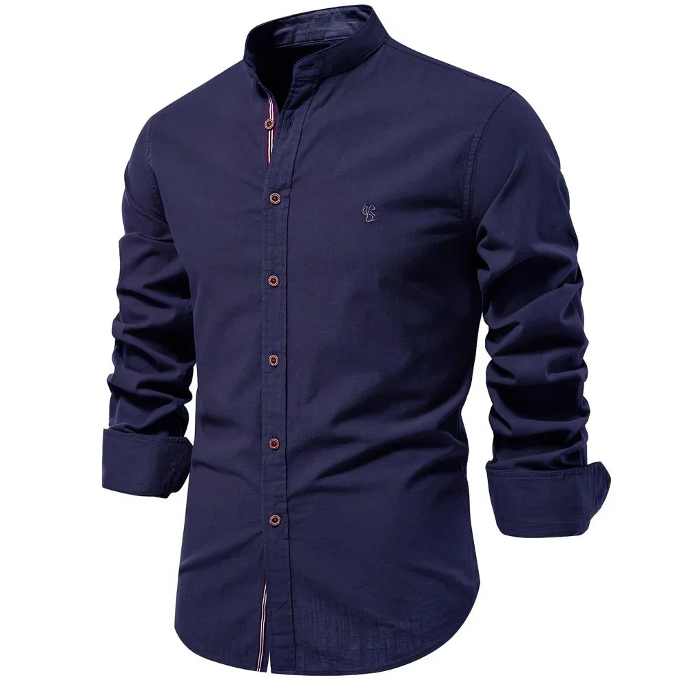 Comfortable men's slim fit long sleeve button-down shirt. Versatile dress shirt for men's everyday fashion.