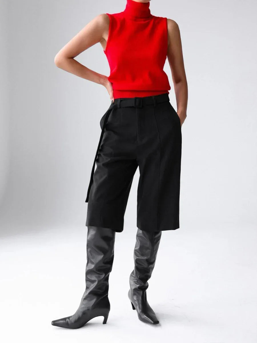 Versatile women's sleeveless turtleneck top for a polished and casual style.