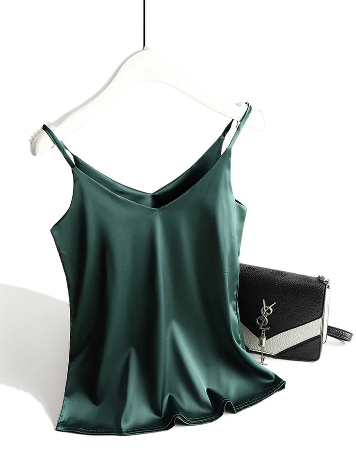 Women's camisole with V-neck, featuring smooth fabric, ideal for chic everyday style.