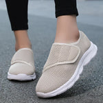 Beige/White