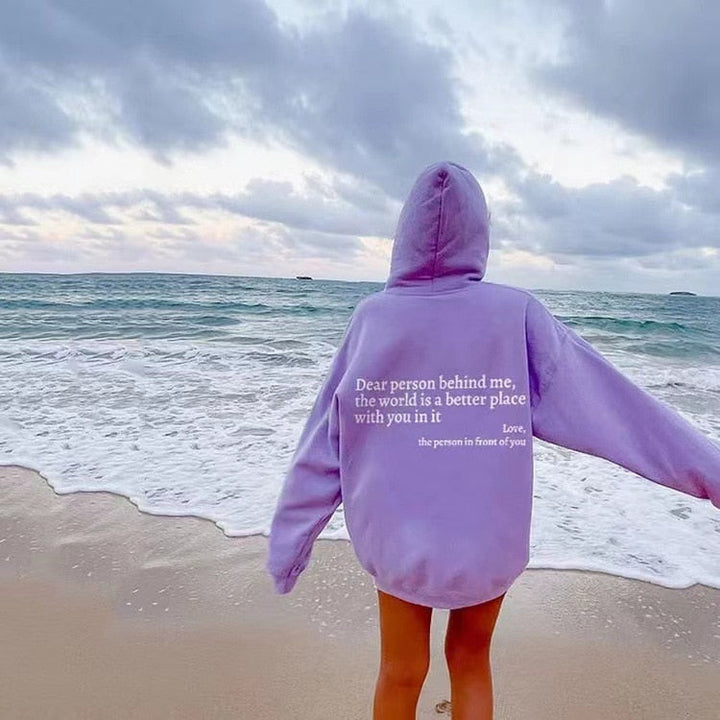 Statement ladies sweatshirt, "Dream Big" slogan, ideal for casual fashion.