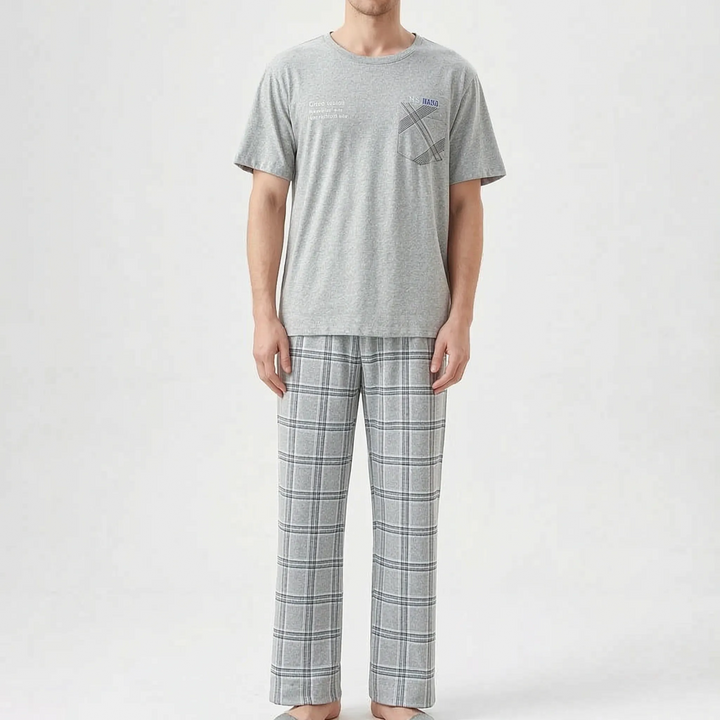 Casual men's short sleeve sleepwear, perfect for relaxation and homewear.