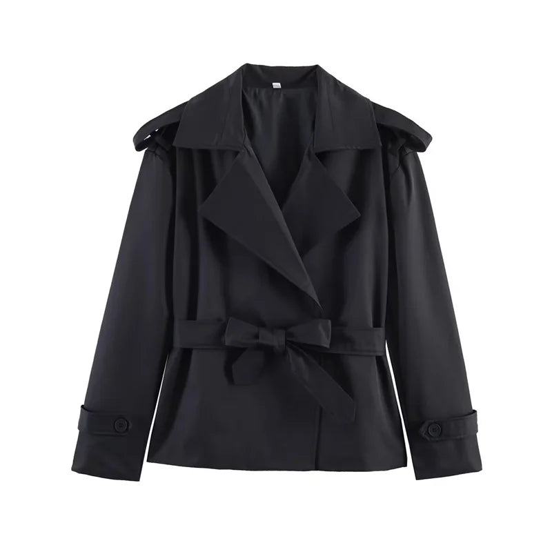 Smart-casual women's short trench, belted for a polished and refined look.