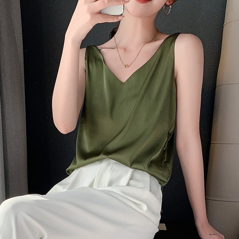 Elegant women's luxury tank top, ideal for dressy occasions or sophisticated summer style. Breathable.