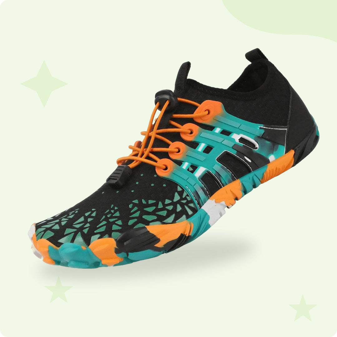 Ultra-light unisex barefoot shoes in black, emphasizing natural comfort & a flexible design.