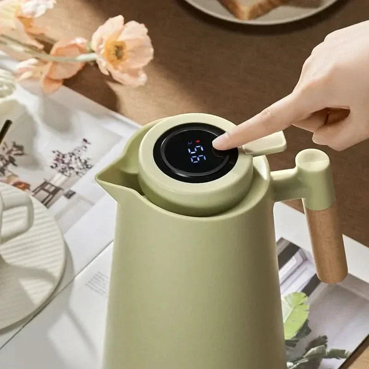 Smart temperature display 1L drinkware carafe, ideal for serving hot coffee, tea & other beverages.