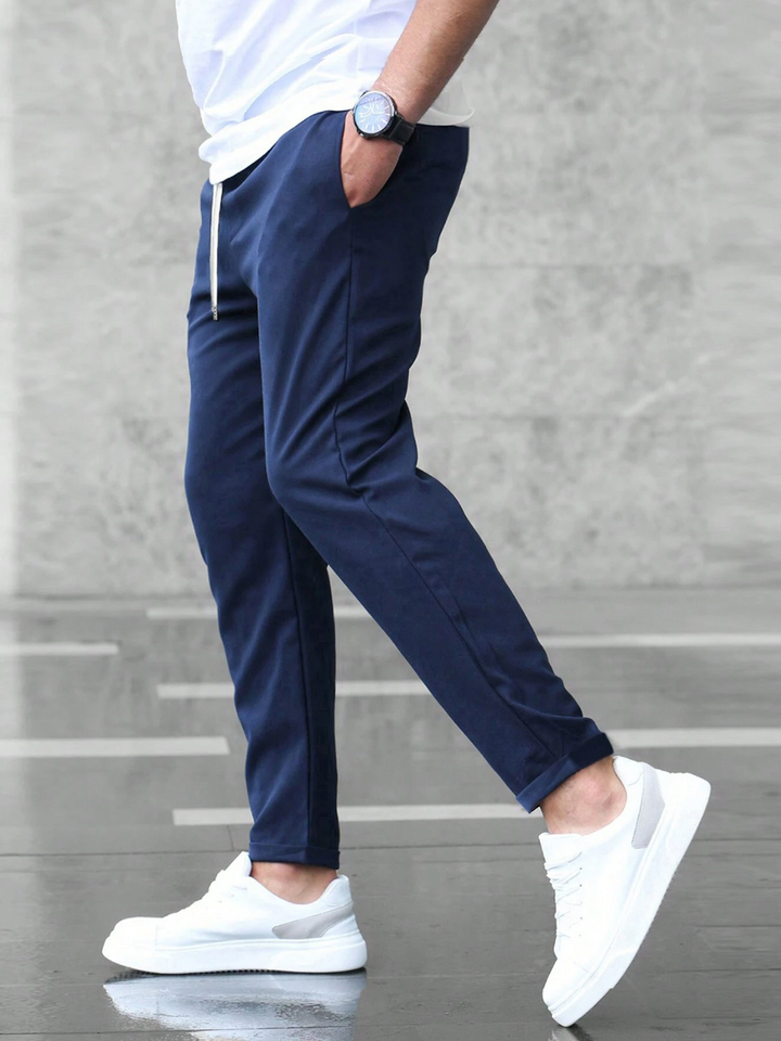 Versatile men's stretch pants, ideal for office wear, casual outings, and everyday comfort.