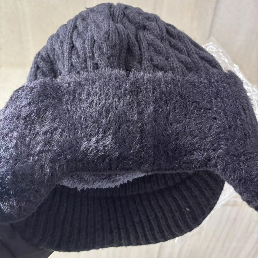 Men's and women's winter trapper hat, fleece lined, with secure ear flaps for ultimate cold protection.