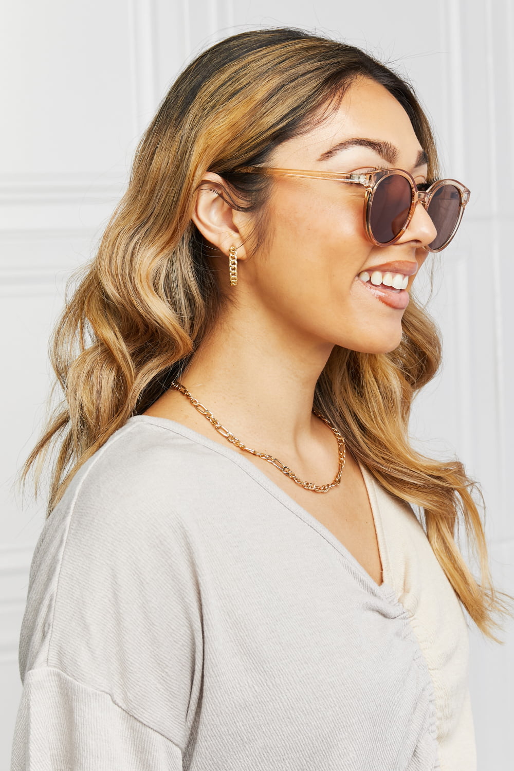Timeless classic round sunglasses for women, offering essential UV400 sun protection and style.