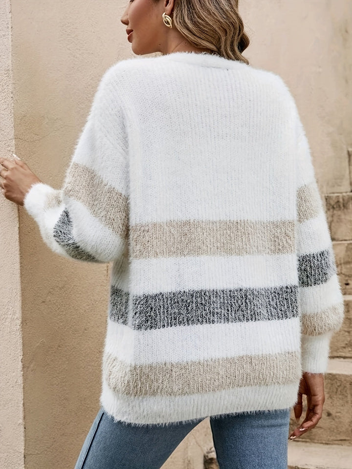 Effortless women's color block button-up cardigan. Casual long-sleeve knit, ideal for everyday fashion & fall trends.