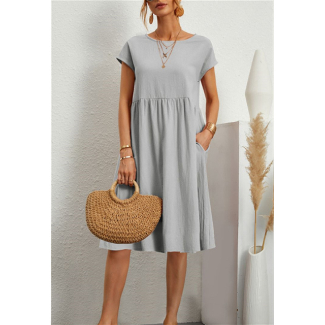 Comfortable women's casual midi dress with short sleeves, a perfect addition to any summer wardrobe.