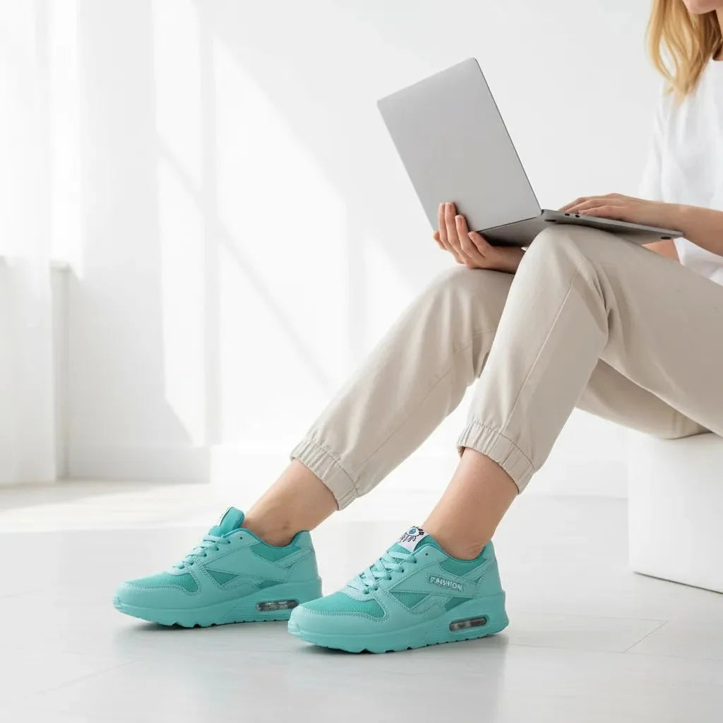 Ergonomic women's daily wear shoes, comfortable, ideal for long shifts.