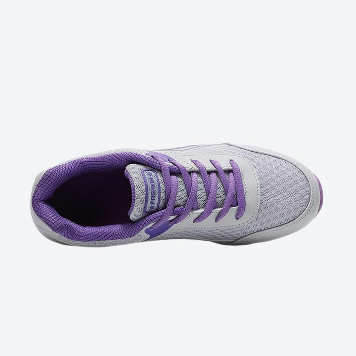 High-performance women's Air Flex running sneakers with flexible sole and airy feel.