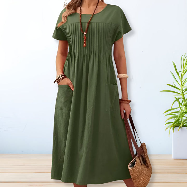 Comfortable women's loose fit summer dress. Airy fabric, stylish for casual wear, great for plus size fashion.