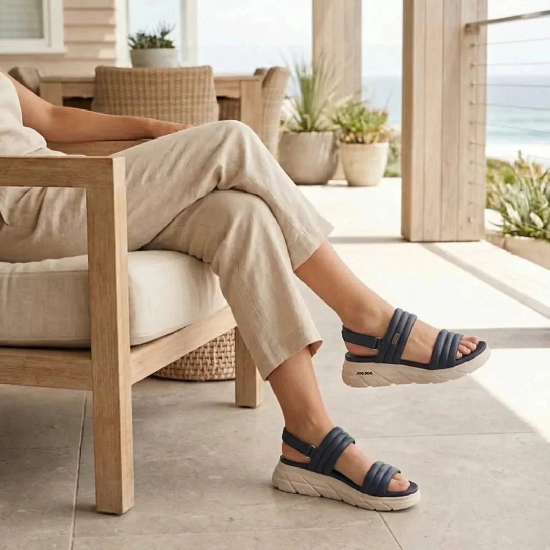 Comfortable women's beach sandals with arch support, perfect for summer footwear.