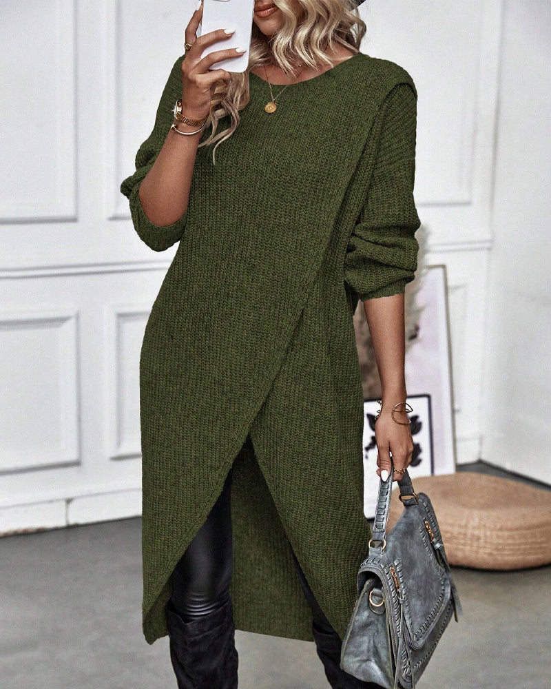Modern women's oversized asymmetrical tunic, soft, comfortable, ideal for winter wear.