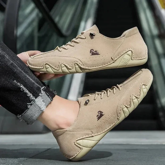 Unisex lightweight minimalist sneakers for barefoot feel and everyday comfort.