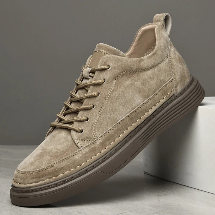 Men's stylish everyday comfort sneakers, perfect for walking & casual wear. Modern, versatile footwear.