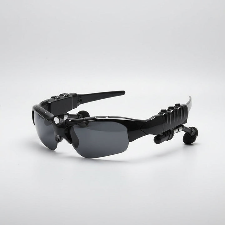 Unisex Bluetooth smart sunglasses with integrated wireless audio and UV400 polarized lenses for outdoor sports.