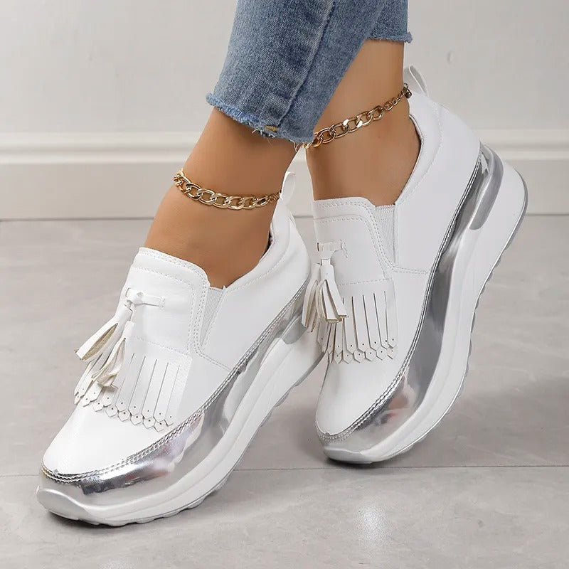 Elegant & comfortable women's casual sneakers, perfect for versatile daily wear.