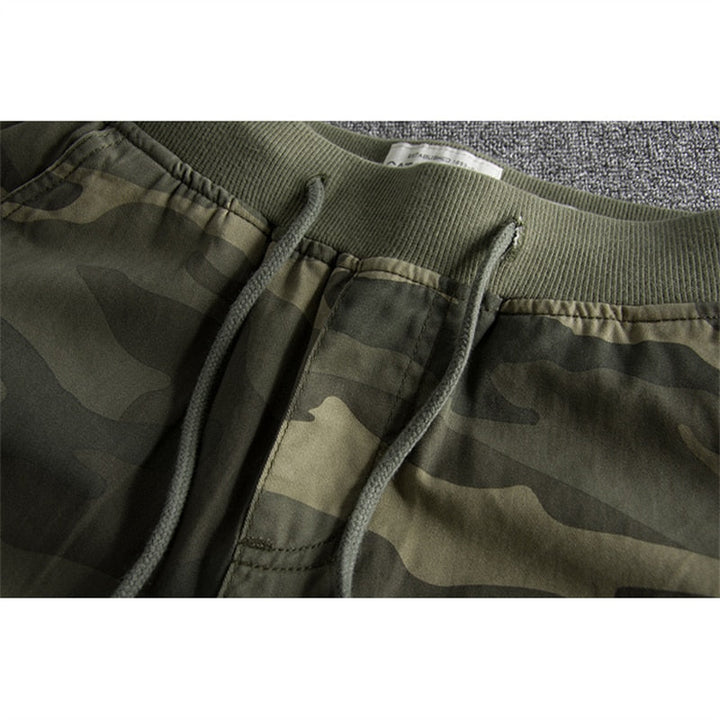 Stylish military print men's camouflage cargo shorts for versatile outdoor adventures & everyday casual fashion.