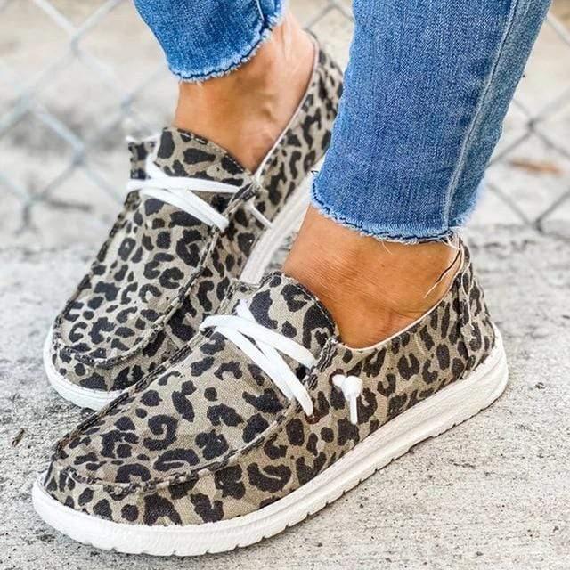Everyday women's bunion flats, comfortable slip-on, wide toe box for all-day walking comfort.
