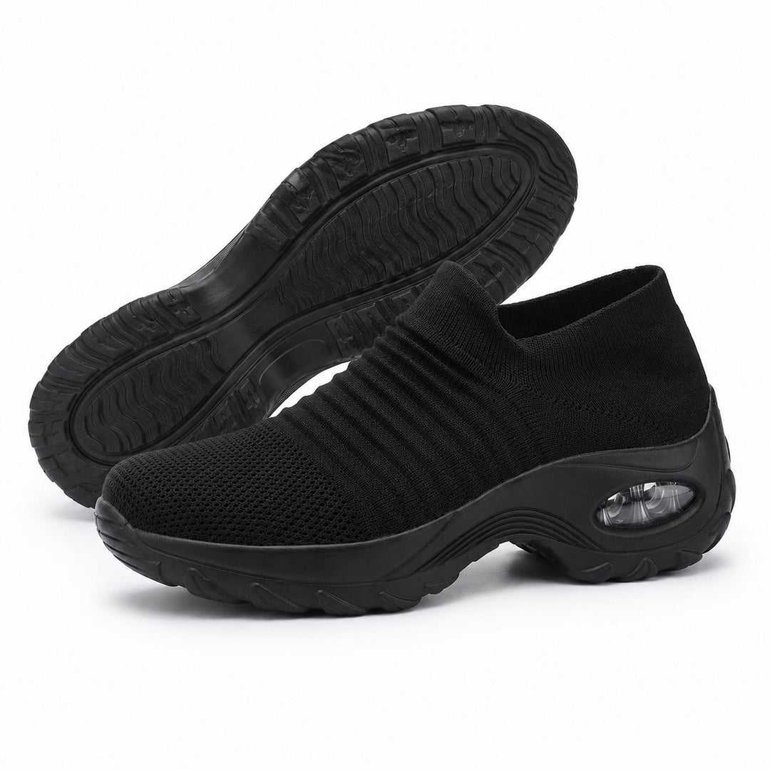 Women's non-slip nursing shoes, essential for comfort & safety in medical environments.