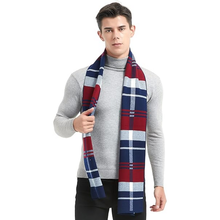 Men's pure cashmere fashion scarf, an essential warm accessory for sophisticated winter looks.