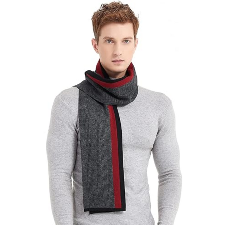 Elegant men's pure cashmere scarf, a sophisticated gift for him this winter season.