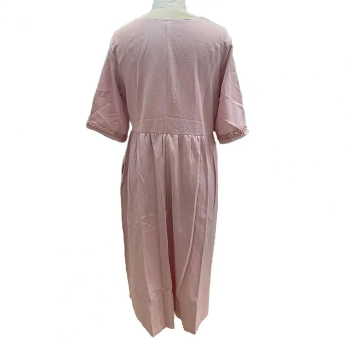 Versatile plus size midi dress for women. Elegant & casual summer wear, comfortable loose fit with short sleeves.