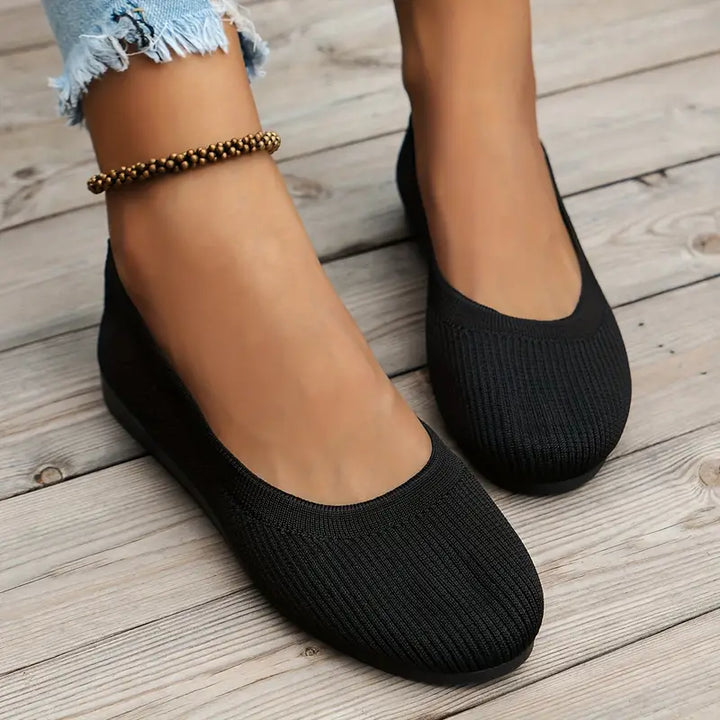 Elegant women's orthopedic sandals with breathable design for comfort and wide fit.