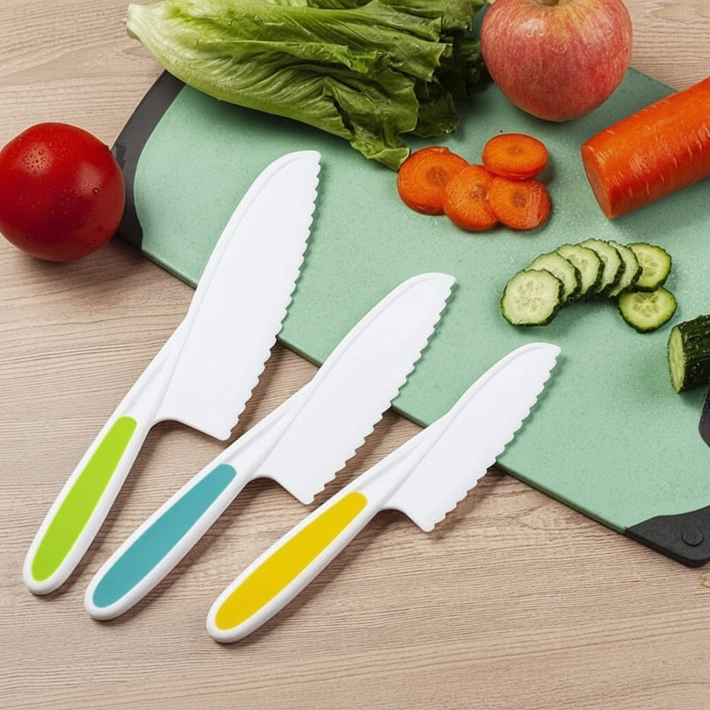Safe kids cooking toy set, plastic cutting tools for toddler pretend play & kitchen learning.