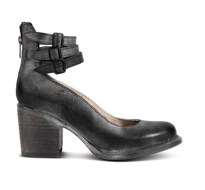 Premium women's comfortable leather shoes with versatile, non-slip design.