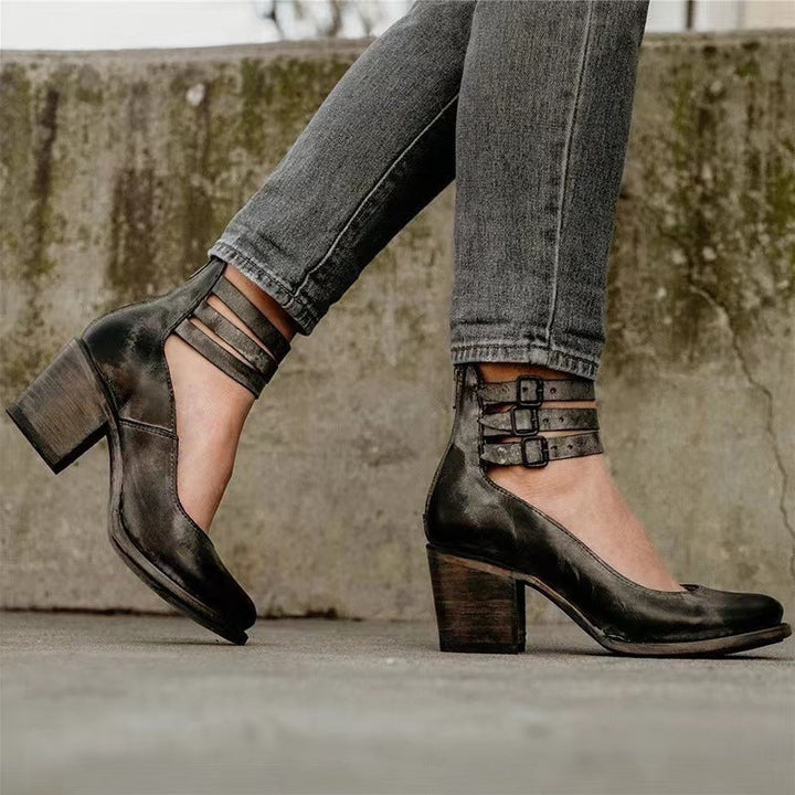 Comfortable women's non-slip shoes, stylish leather flats for versatile use.