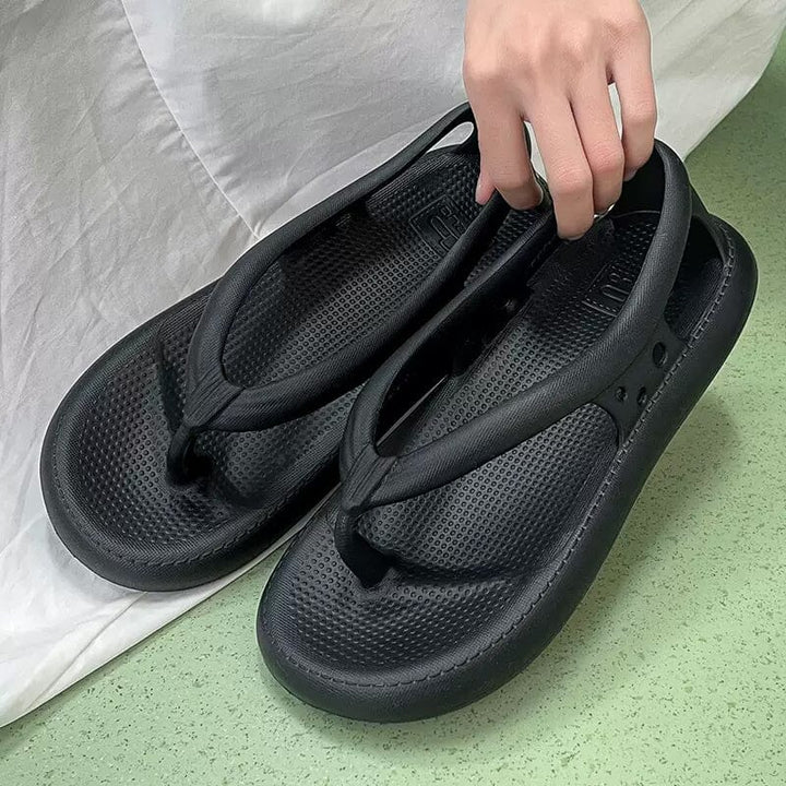 Stylish ultralight EVA women's sandals, waterproof and foldable for casual summer comfort & travel.
