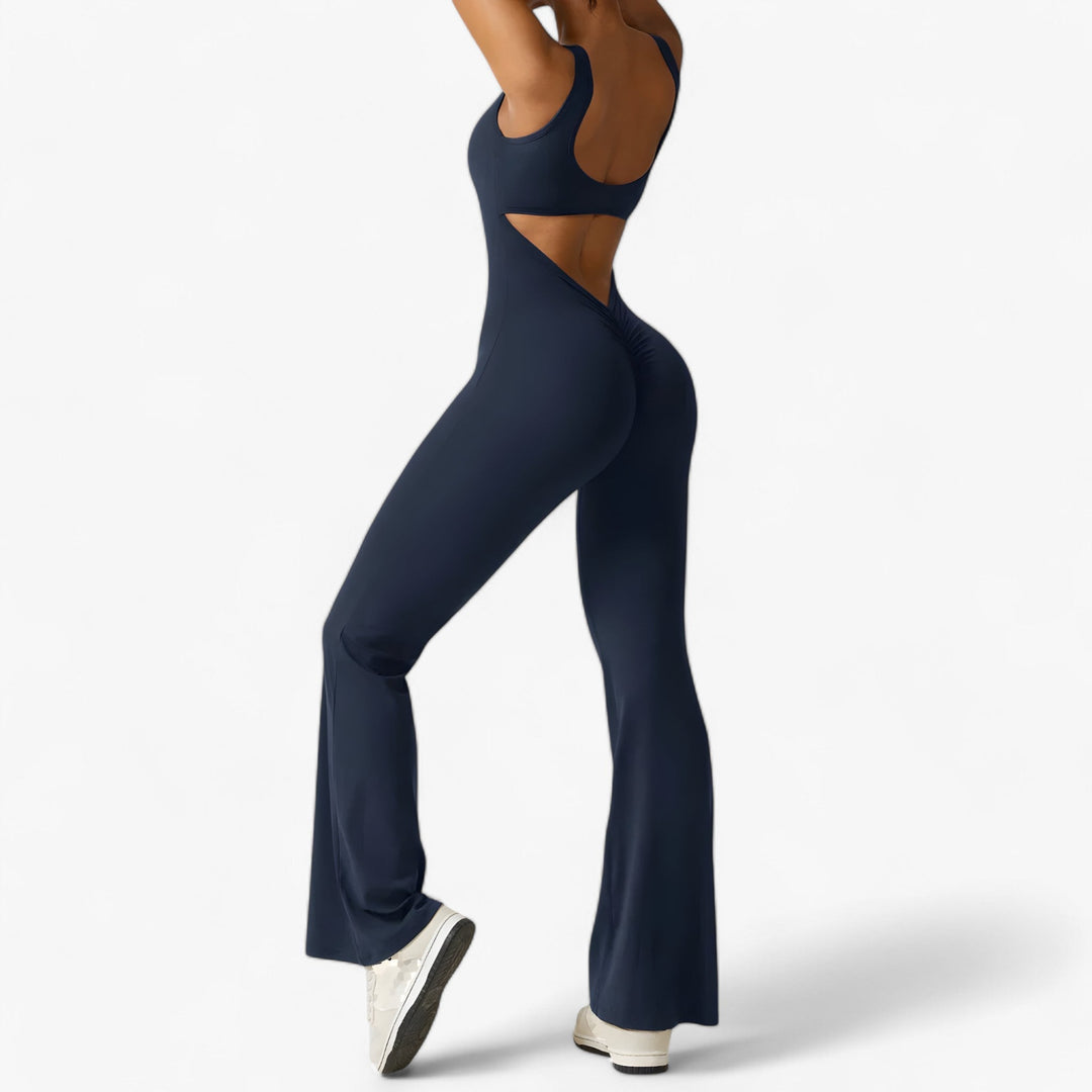 Fashionable Amélie women's jumpsuit, a comfortable one-piece for casual chic appeal.