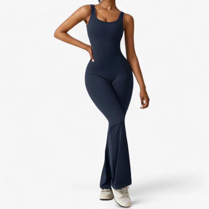 Women's comfortable Amélie jumpsuit, essential for versatile everyday summer style.