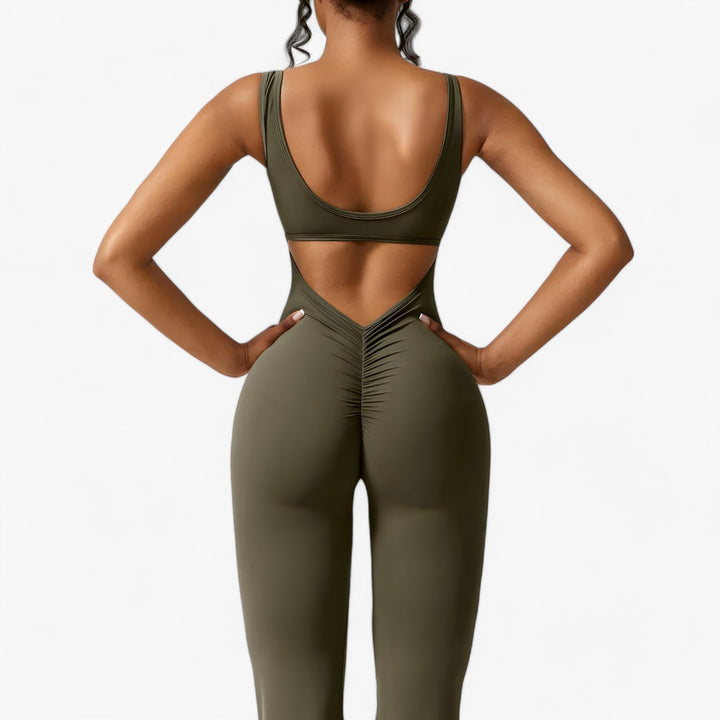 Comfortable women's summer jumpsuit, perfect for versatile everyday styling.