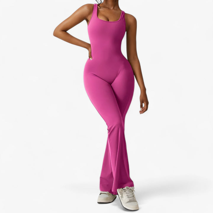 Soft fabric women's one-piece jumpsuit, ideal for comfortable casual chic.