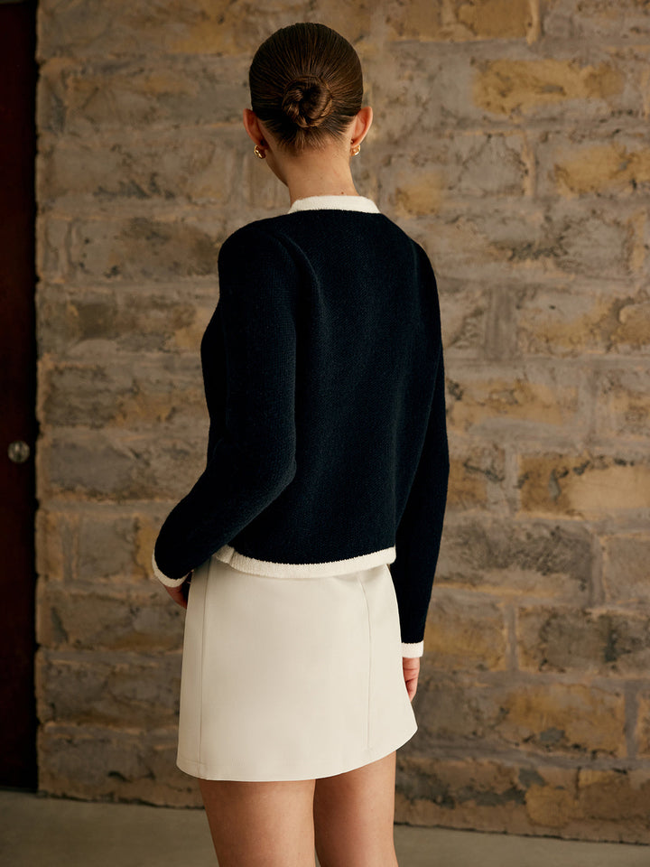 Comfortable & stylish women's Serena Contrast Trim Vest, a modern sleeveless top for elegant everyday fashion.