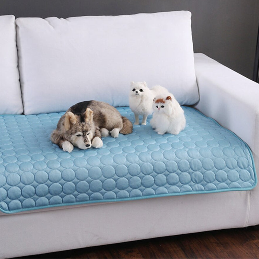 Washable & breathable self-cooling pet mat, comfortable summer bed for dogs & cats.
