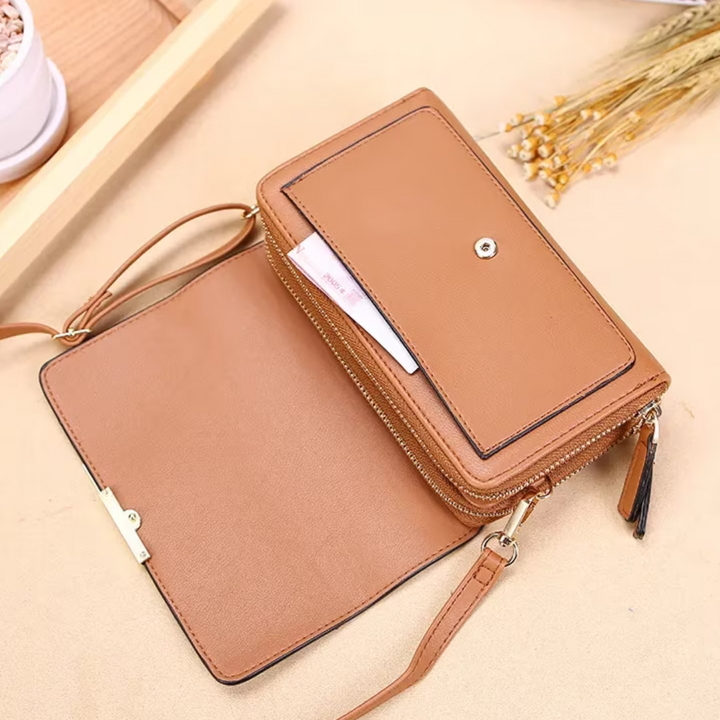 Organizer PU leather women's shoulder bag, with a secure and accessible wallet.