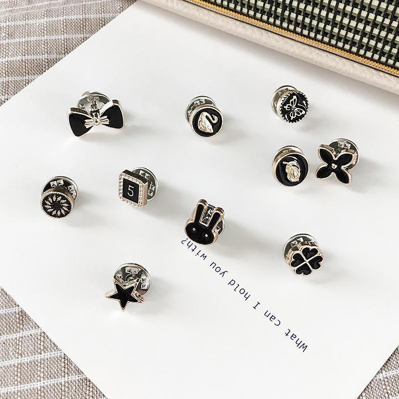 Stylish decorative brooch for women's & unisex clothing, perfect as a fashion accessory or lapel pin.