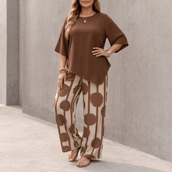 Comfortable women's wide-leg pants set, offering a relaxed yet fashionable silhouette.