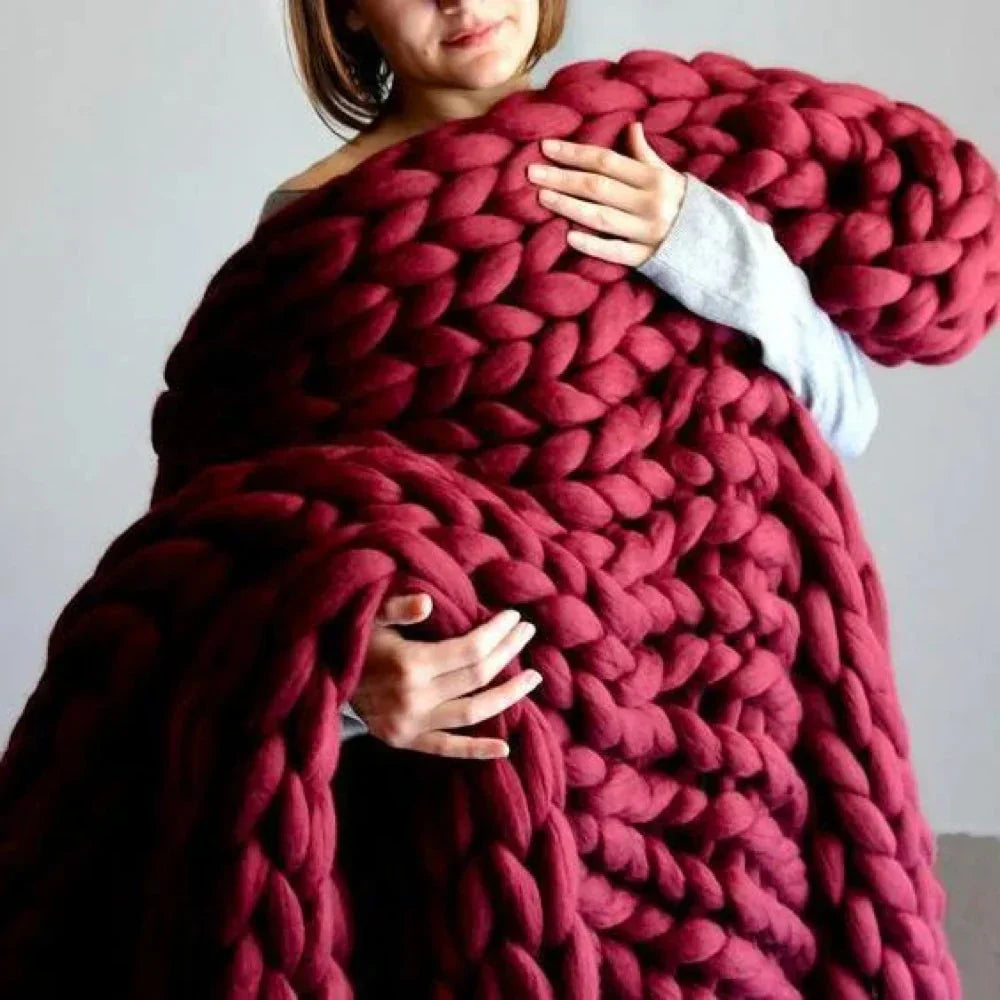 Luxurious XL wool yarn for chunky DIY blankets. Super soft, 2.2 lb for cozy home decor projects.