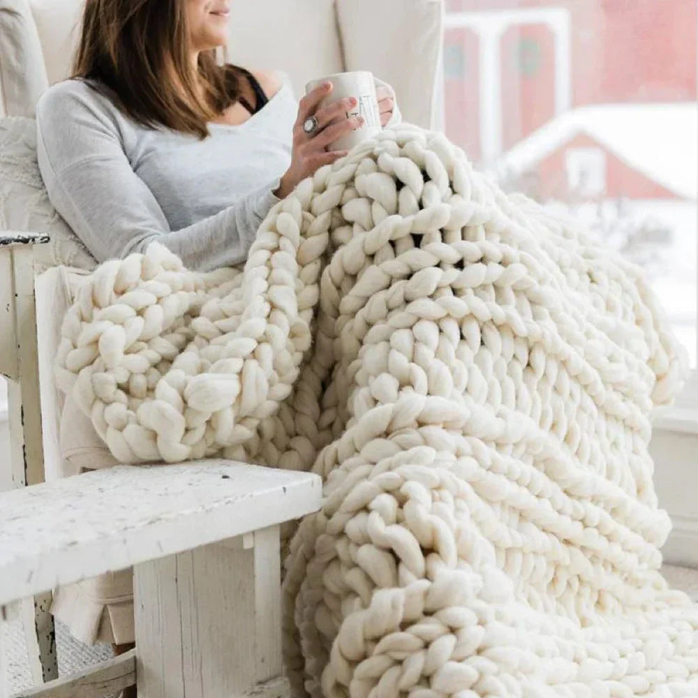 Premium XL chunky wool yarn, 2.2 lb, for DIY blankets and throws. Perfect for cozy home decor crafts.