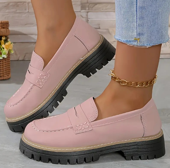 Women's comfort loafers, orthopedic slip-on shoes with arch support, ideal for stylish everyday walking & work.